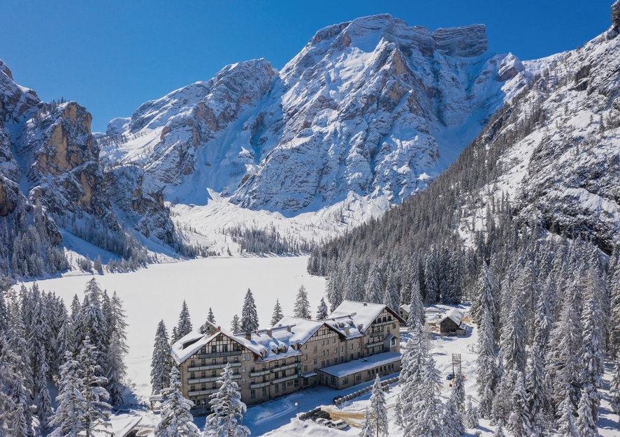 Quiet bliss and pure nature by the most scenic lake in the Dolomites